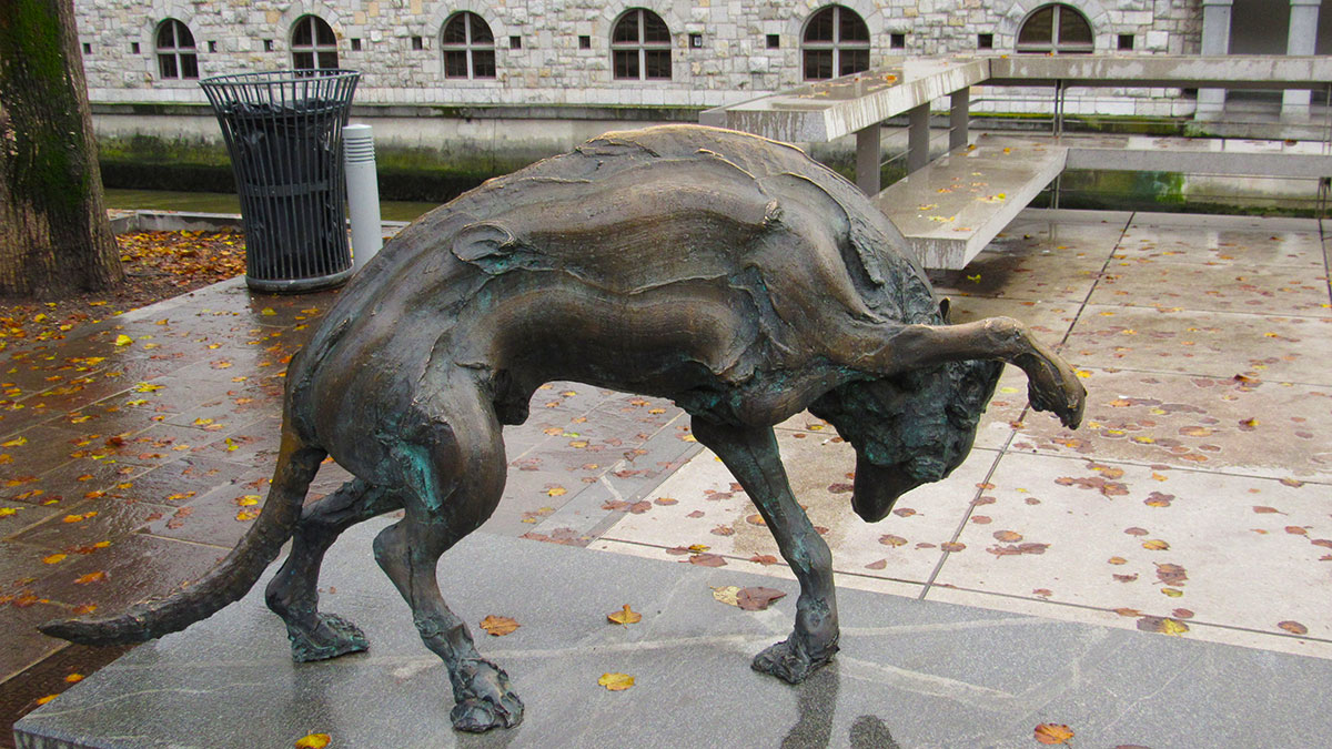 Sculpture of a dog in Ljubljana