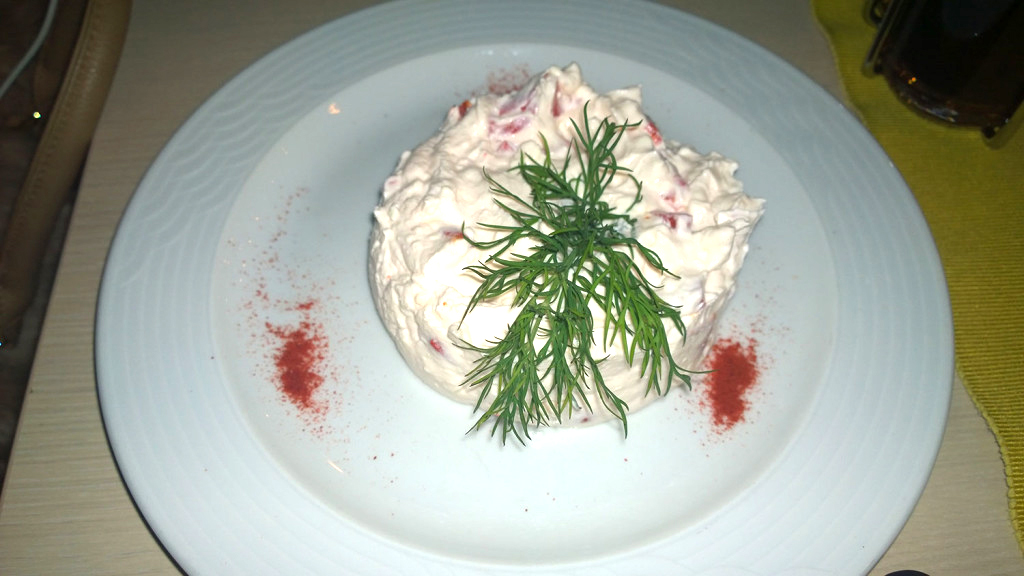 Park Inn by Radisson, katuk salad