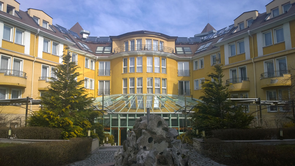 Park Inn by Radisson, restaurant garden