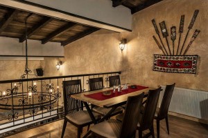 Kafana Meze, interior