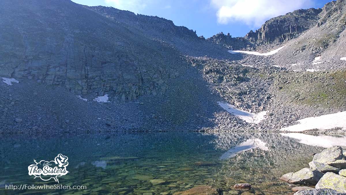 The ice lake early in the morning