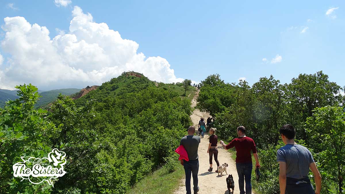 The way to the Stob Pyramids