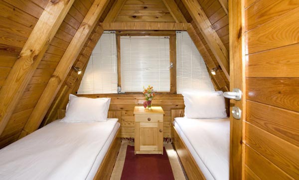 Single beds in Villas Malina