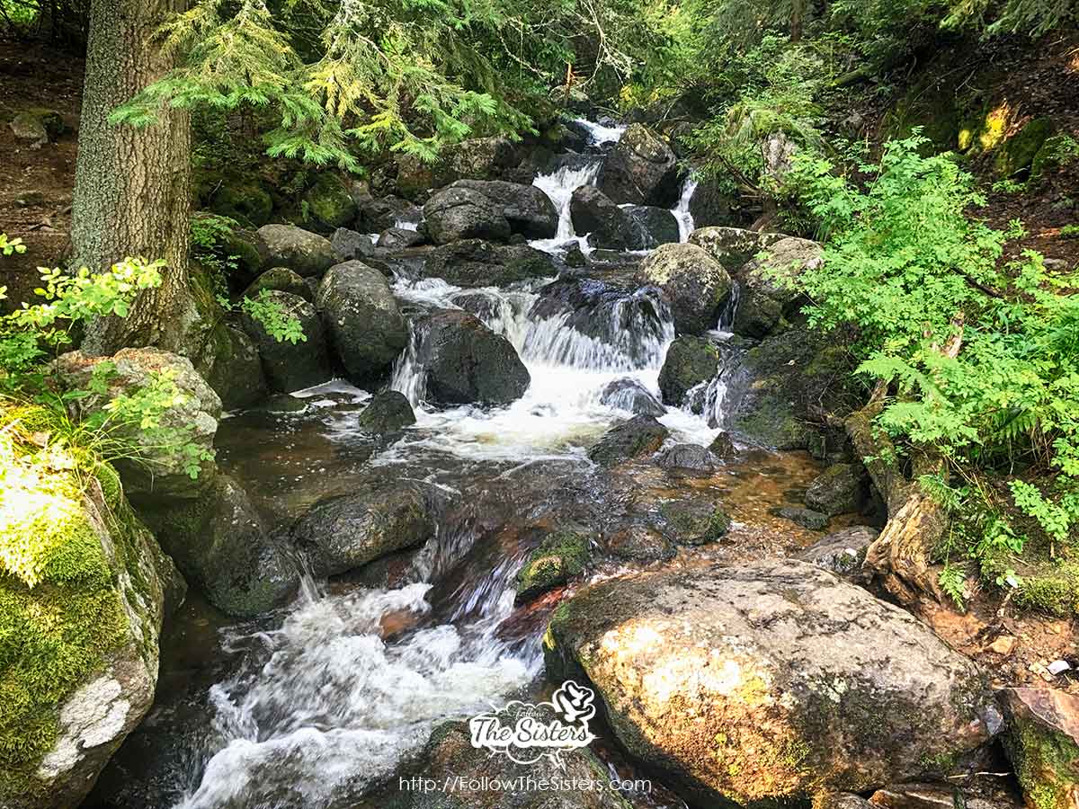Waterfalls on the way to Cherni Vrah