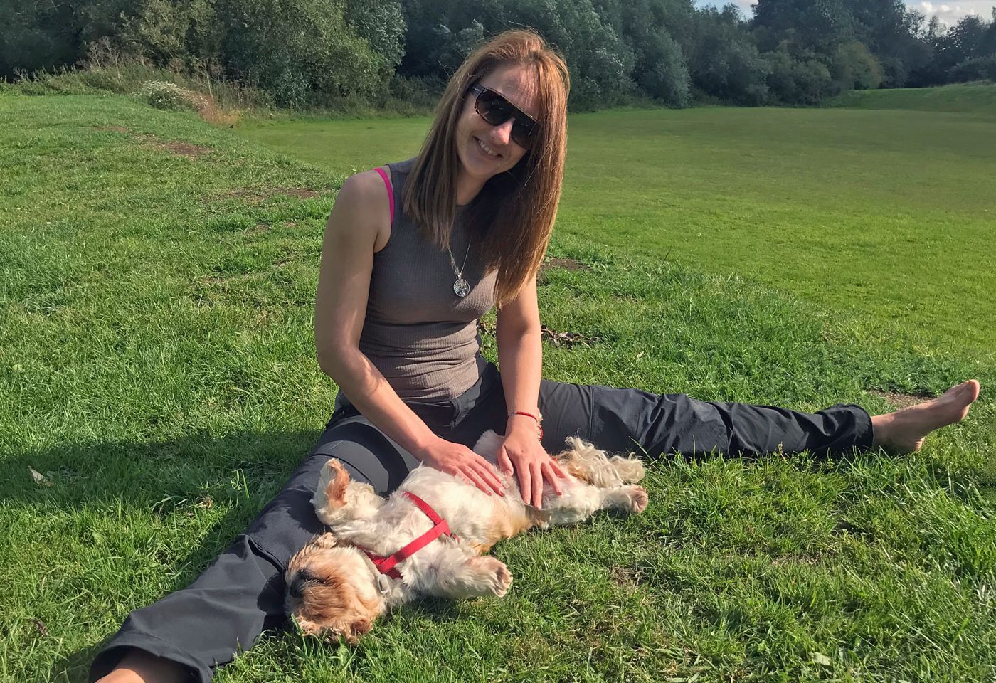 Taking care of a dog in London: Nina and Daisy in the parl